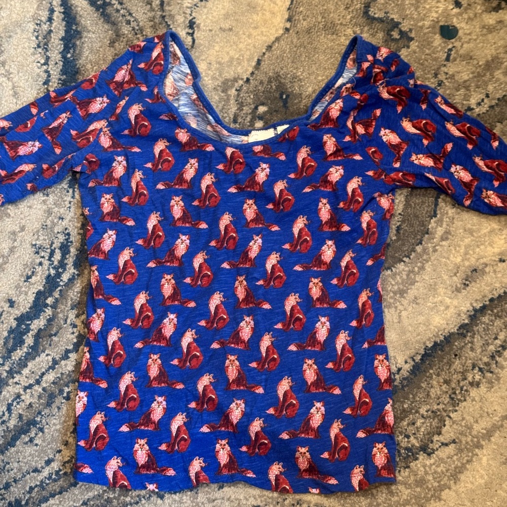 Anthropologie Blue Fox Print Long Sleeve Tee Top  large Novelty Classic Graphic